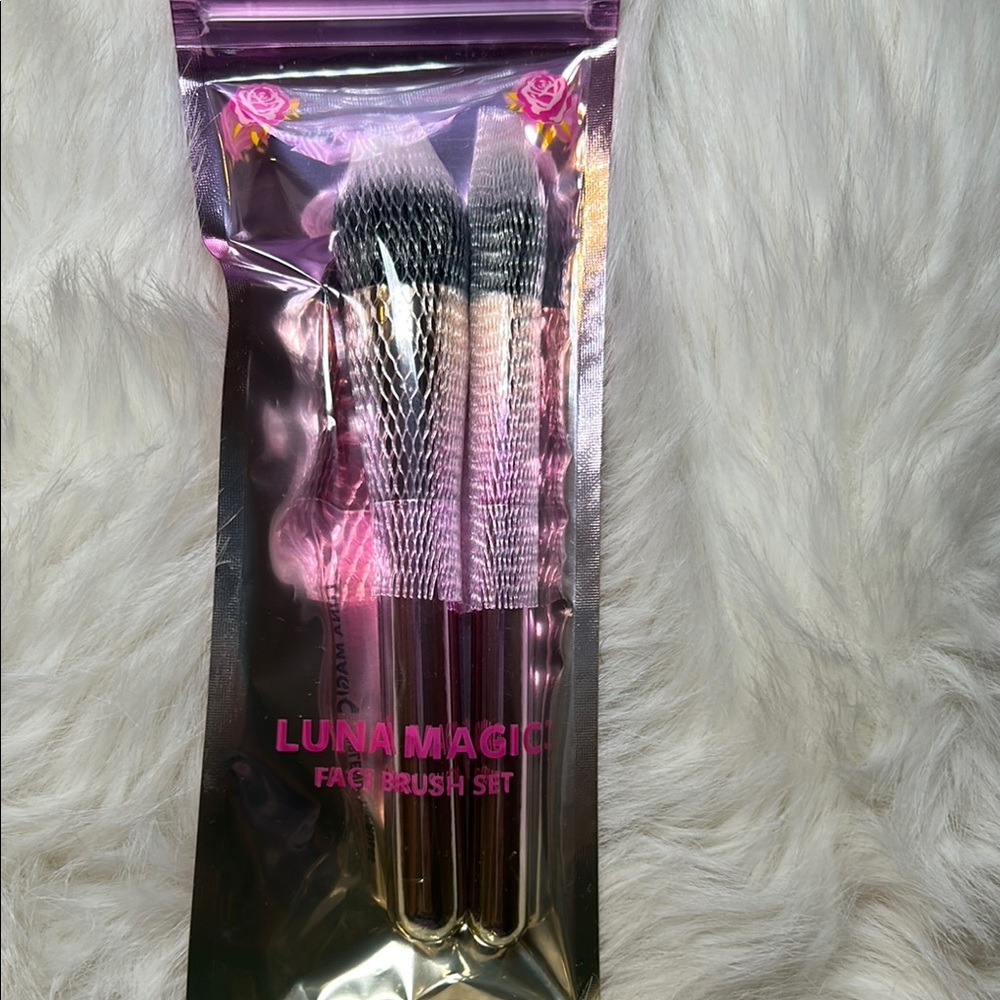 Luna Magic Face Brush Set